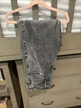 Women’s High-Rise Acid Wash Gray Jeans